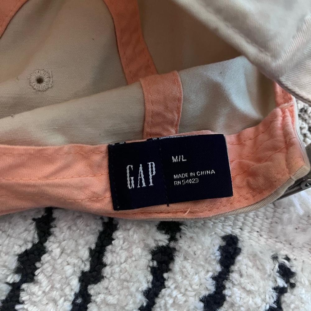 Gap Hat - image 2